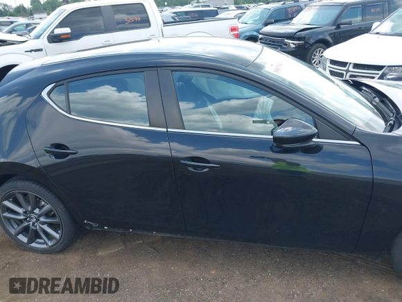 2021 Mazda 3 Select с VIN JM1BPAKL8M1313265, выставлен на аукционе IAAI как лот 39937954 с пробегом 77 446 миль миль и . История ставок и продаж доступна на DreamBid. Изображение 14.
