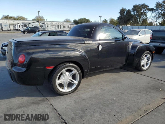 2004 Chevrolet SSR LS z VIN 1GCES14P14B111213, wystawiony jako Copart lot #76535124 z przebiegiem 92 939 mil mil oraz Tytuł czysty. Historia ofert i sprzedaży dostępna na DreamBid. Obrazek 3.