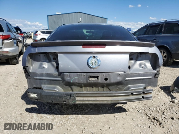 2007 Ford Mustang Deluxe z VIN 1ZVFT80NX75222261, wystawiony jako Copart lot #56236045 z przebiegiem 113 714 mil mil oraz Szkoda całkowita • Salvage title. Historia ofert i sprzedaży dostępna na DreamBid. Obrazek 6.