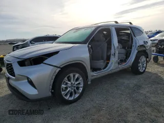 2022 Toyota Highlander Hybrid Limited with VIN 5TDXBRCH8NS543728, listed as a Copart auction lot 46684955 with 51,661 mi miles and Salvage title. Bid and sale history available at DreamBid. Image 1.