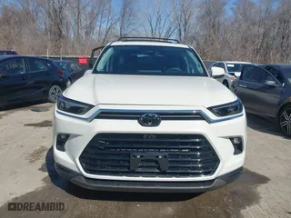2024 Toyota Grand Highlander Hybrid XLE with VIN 5TDACAB51RS010380, listed as a IAAI auction lot 41715108 with 15,253 mi miles. Bid and sale history available at carsss.com. Image 13.