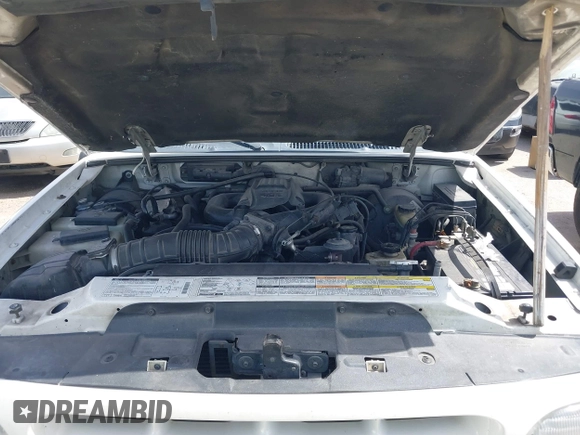2000 Ford Explorer with VIN 1FMZU75E7YZA75919, listed as a IAAI auction lot 41809772 with 244,787 mi miles and . Bid and sale history available at DreamBid. Image 10.