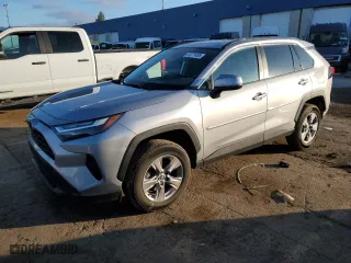 2022 Toyota RAV4 XLE with VIN 2T3P1RFV4NC284496, listed as a Copart auction lot 51371495 with 27,345 mi miles and Salvage Title. Bid and sale history available at carsss.com. Image 1.