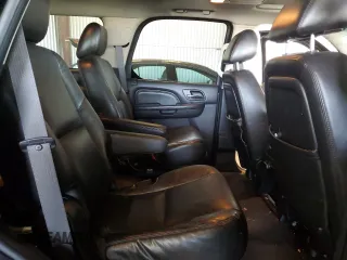 2011 Cadillac Escalade Premium with VIN 1GYS4CEF6BR145662, listed as a Copart auction lot 61832395 with 344,703 mi miles and Clean title. Bid and sale history available at DreamBid. Image 11.