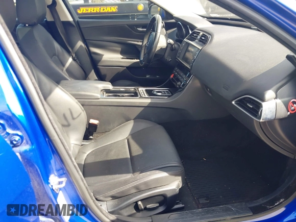 2018 Jaguar XE 25t Premium with VIN SAJAD4FX7JCP24113, listed as a IAAI auction lot 41984954 with 91,318 mi miles. Bid and sale history available at carsss.com. Image 5.