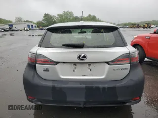 2013 Lexus CT 200h z VIN JTHKD5BH2D2137592, wystawiony jako Copart lot #56571025 z przebiegiem 304 454 mil mil oraz Szkody całkowita. Historia ofert i sprzedaży dostępna na DreamBid. Obrazek 6.