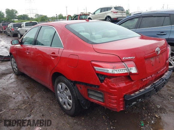 2011 Toyota Camry LE z VIN 4T1BF3EKXBU716690, wystawiony jako IAAI lot #42388917 z przebiegiem 184 053 mil mil oraz . Historia ofert i sprzedaży dostępna na DreamBid. Obrazek 3.