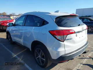 2021 Honda HR-V EX with VIN 3CZRU6H5XMM750887, listed as a IAAI auction lot 40983288 with 56,482 mi miles. Bid and sale history available at carsss.com. Image 3.