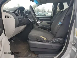 2009 Dodge Grand Caravan SE with VIN 2D8HN44E59R686851, listed as a Copart auction lot 48758335 with Not provided miles and Salvage title. Bid and sale history available at DreamBid. Image 7.