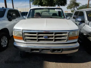1997 Ford F-250 z VIN 1FTHF26F3VEB25299, wystawiony jako Copart lot #79120094 z przebiegiem 232 954 mil mil oraz Szkoda całkowita • Salvage title. Historia ofert i sprzedaży dostępna na DreamBid. Obrazek 5.