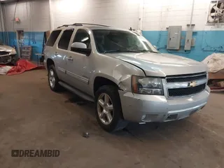 2009 Chevrolet Tahoe 1LT z VIN 1GNFK23019R287148, wystawiony jako IAAI lot #41633986 z przebiegiem 172 205 mil mil oraz . Historia ofert i sprzedaży dostępna na DreamBid. Obrazek 1.