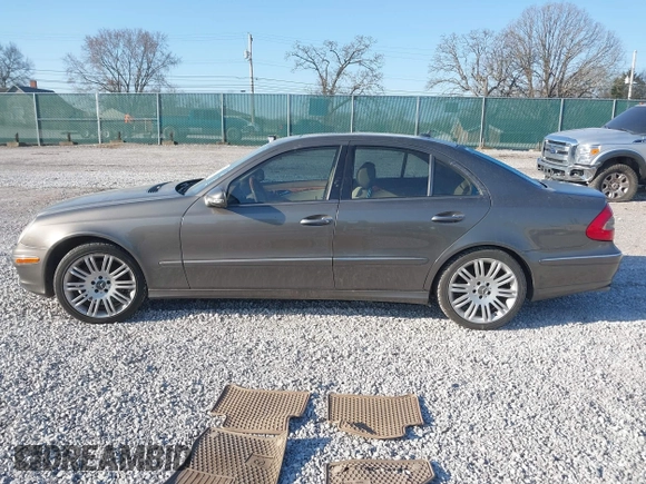 2008 Mercedes-Benz E 350 Luxury z VIN WDBUF87X08B334237, wystawiony jako IAAI lot #41735498 z przebiegiem 224 205 mil mil oraz . Historia ofert i sprzedaży dostępna na DreamBid. Obrazek 13.