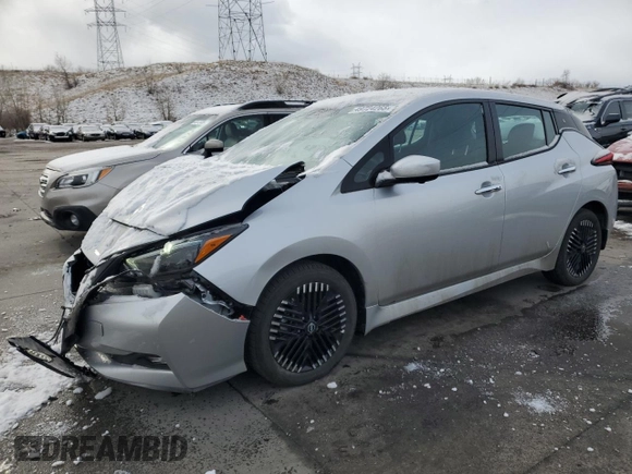 2024 Nissan LEAF SV Plus z VIN 1N4CZ1CV7RC553147, wystawiony jako Copart lot #49724265 z przebiegiem 10 365 mil mil oraz Szkoda całkowita • Salvage title. Historia ofert i sprzedaży dostępna na DreamBid. Obrazek 1.