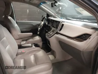 2017 Toyota Sienna XLE with VIN 5TDDZ3DC5HS164964, listed as a IAAI auction lot 41516182 with 62,287 mi miles and . Bid and sale history available at DreamBid. Image 5.
