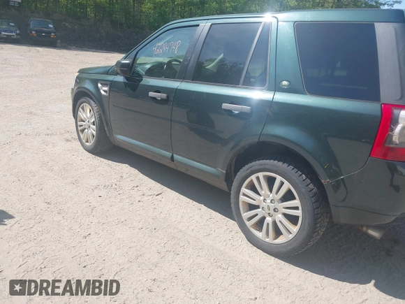 2010 Land Rover LR2 HSE z VIN SALFR2BN8AH170249, wystawiony jako IAAI lot #42244748 z przebiegiem 119 450 mil mil oraz . Historia ofert i sprzedaży dostępna na DreamBid. Obrazek 16.