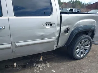 2008 GMC Sierra Denali z VIN 2GTEK638X81159807, wystawiony jako IAAI lot #42075788 z przebiegiem 143 393 mil mil oraz . Historia ofert i sprzedaży dostępna na DreamBid. Obrazek 17.