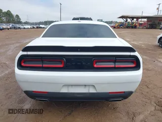2021 Dodge Challenger GT z VIN 2C3CDZJG5MH674314, wystawiony jako IAAI lot #41593329 z przebiegiem 32 161 mil mil oraz . Historia ofert i sprzedaży dostępna na DreamBid. Obrazek 17.