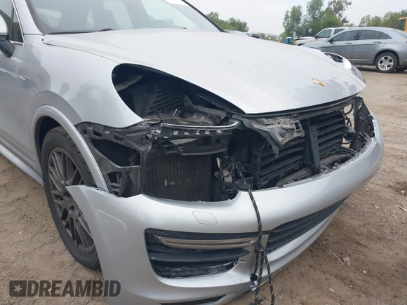 2017 Porsche Cayenne S z VIN WP1AB2A2XHLA51668, wystawiony jako IAAI lot #42347854 z przebiegiem 85 227 mil mil oraz . Historia ofert i sprzedaży dostępna na DreamBid. Obrazek 17.