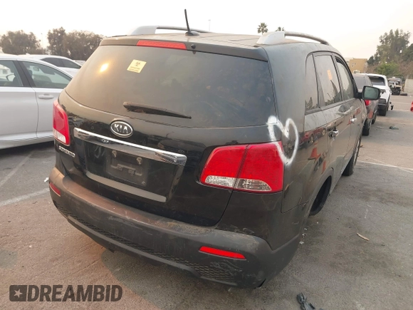 2013 Kia Sorento LX with VIN 5XYKT4A20DG314545, listed as a IAAI auction lot 41294749 with 1 mi miles. Bid and sale history available at carsss.com. Image 4.