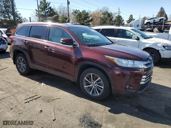 2019 Toyota Highlander SE with VIN 5TDJZRFHXKS735130, listed as a Copart auction lot 48136405 with 81,461 mi miles and Salvage Title. Bid and sale history available at carsss.com. Image 4.