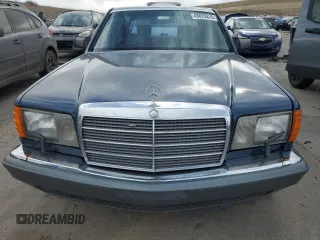 1986 Mercedes-Benz 560 with VIN WDBCA39D0GA267806, listed as a Copart auction lot 49870225 with 117,401 mi miles and Clean Title. Bid and sale history available at DreamBid. Image 5.