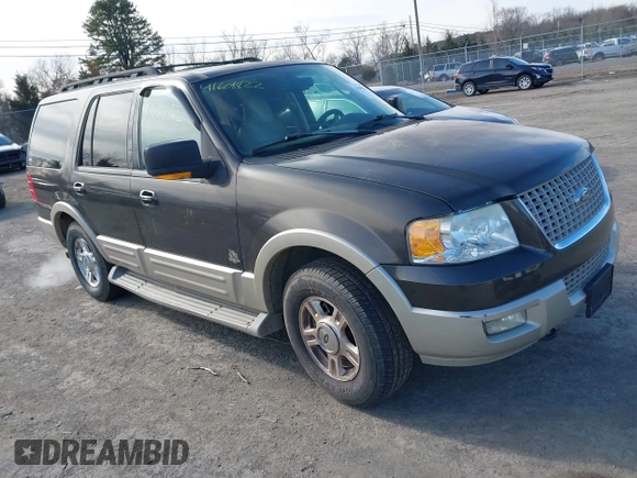 2005 Ford Expedition Eddie Bauer with VIN 1FMFU18555LA39558, listed as a IAAI auction lot 41608822 with 222,057 mi miles. Bid and sale history available at carsss.com. Image 1.