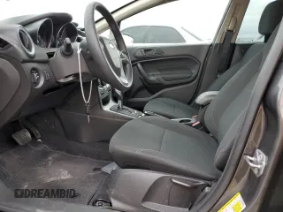 2018 Ford Fiesta SE z VIN 3FADP4BJ1JM115298, wystawiony jako Copart lot #76737564 z przebiegiem Nie podano mil oraz Szkoda całkowita • Salvage title. Historia ofert i sprzedaży dostępna na DreamBid. Obrazek 7.