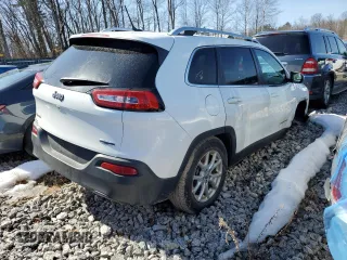 2016 Jeep Cherokee Latitude with VIN 1C4PJMCB6GW327039, listed as a Copart auction lot 48768345 with 81,354 mi miles and Salvage Title. Bid and sale history available at carsss.com. Image 3.