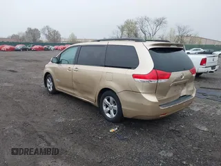 2011 Toyota Sienna LE AAS with VIN 5TDKK3DC9BS089379, listed as a IAAI auction lot 41943062 with 245,778 mi miles. Bid and sale history available at carsss.com. Image 3.