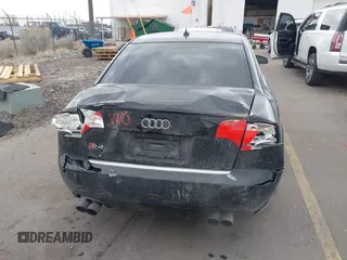 2007 Audi S4 z VIN WAUGL78E97A005844, wystawiony jako IAAI lot #41507274 z przebiegiem 164 270 mil mil oraz . Historia ofert i sprzedaży dostępna na DreamBid. Obrazek 16.