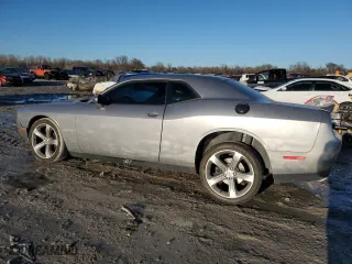 2018 Dodge Challenger R/T with VIN 2C3CDZBT1JH218950, listed as a Copart auction lot 42150955 with 90,127 mi miles and Salvage Title. Bid and sale history available at carsss.com. Image 2.