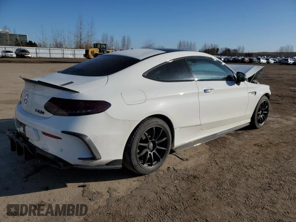 2020 Mercedes-Benz C 43 AMG z VIN WDDWJ6EB9LF944195, wystawiony jako Copart lot #46895095 z przebiegiem 75 299 mil mil oraz Szkoda całkowita • Salvage title. Historia ofert i sprzedaży dostępna na DreamBid. Obrazek 3.