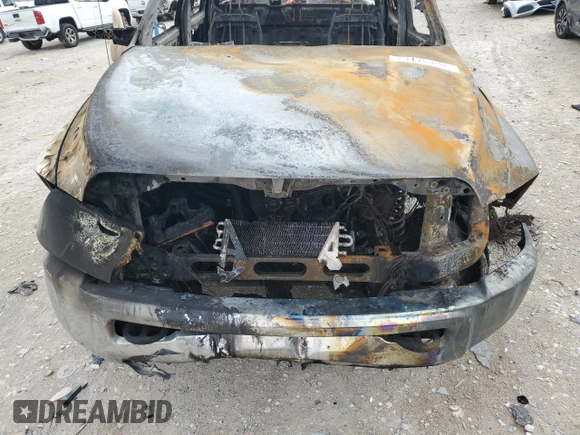 2017 Ram 2500 Tradesman z VIN 3C6TR5HT5HG663786, wystawiony jako Copart lot #79176704 z przebiegiem Nie podano mil oraz Nie do naprawy • Non repairable. Historia ofert i sprzedaży dostępna na DreamBid. Obrazek 11.