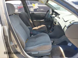 1998 Toyota Camry LE z VIN JT2BG22K8W0113985, wystawiony jako IAAI lot #42321418 z przebiegiem 277 270 mil mil oraz . Historia ofert i sprzedaży dostępna na DreamBid. Obrazek 5.