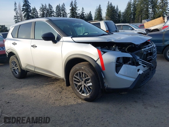 2024 Nissan Rogue S with VIN 5N1BT3AB1RC726491, listed as a IAAI auction lot 41372611 with 6,620 mi miles and . Bid and sale history available at DreamBid. Image 1.