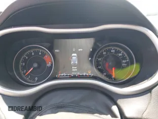2017 Jeep Cherokee Trailhawk L Plus с VIN 1C4PJMBS4HD217640, выставлен на аукционе IAAI как лот 42546332 с пробегом 58 141 миль миль и . История ставок и продаж доступна на DreamBid. Изображение 7.