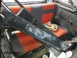 1992 Geo Tracker z VIN 2CNBJ18U8N6938728, wystawiony jako Copart lot #79459914 z przebiegiem 17 751 mil mil oraz Szkody całkowita. Historia ofert i sprzedaży dostępna na DreamBid. Obrazek 11.