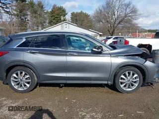 2020 Infiniti QX50 Luxe z VIN 3PCAJ5M38LF112019, wystawiony jako IAAI lot #41395539 z przebiegiem 35 908 mil mil oraz . Historia ofert i sprzedaży dostępna na DreamBid. Obrazek 14.