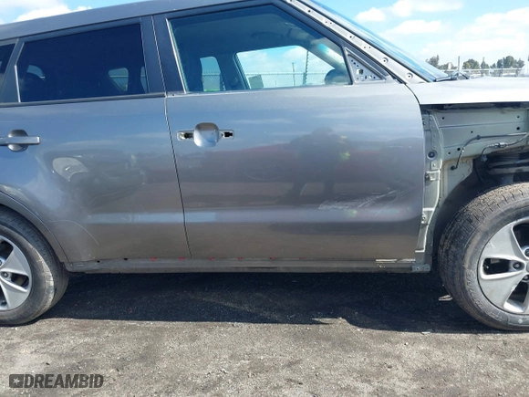 2015 Kia Soul with VIN KNDJN2A2XF7169413, listed as a IAAI auction lot 41749116 with 143,769 mi miles. Bid and sale history available at carsss.com. Image 15.
