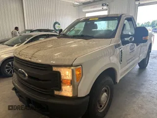 2017 Ford F-250 XL с VIN 1FTBF2A66HEE35528, выставлен на аукционе IAAI как лот 42613879 с пробегом 161 327 миль миль и . История ставок и продаж доступна на DreamBid. Изображение 1.