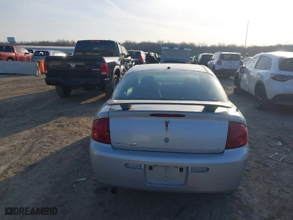 2007 Pontiac G5 with VIN 1G2AL15F577132658, listed as a IAAI auction lot 41786138 with NaN miles. Bid and sale history available at carsss.com. Image 16.