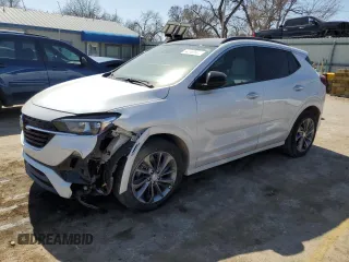 2020 Buick Encore GX Select z VIN KL4MMDSL1LB132336, wystawiony jako Copart lot #48700165 z przebiegiem 112 194 mil mil oraz Szkoda całkowita • Salvage title. Historia ofert i sprzedaży dostępna na DreamBid. Obrazek 1.
