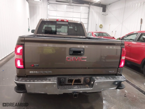 2014 GMC Sierra 1500 SLT with VIN 1GTV2VEC9EZ153530, listed as a IAAI auction lot 41647250 with 124,171 mi miles. Bid and sale history available at carsss.com. Image 17.