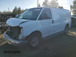 2017 GMC Savana Cargo Van with VIN 1GTW7AFF8H1911027, listed as a Copart auction lot 84908094 with 139,217 mi miles and Salvage Title. Bid and sale history available at carsss.com. Image 1.