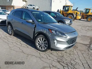 2021 Ford Escape Titanium с VIN 1FMCU9J94MUB12667, выставлен на аукционе IAAI как лот 41967366 с пробегом 37 545 миль миль и . История ставок и продаж доступна на DreamBid. Изображение 1.
