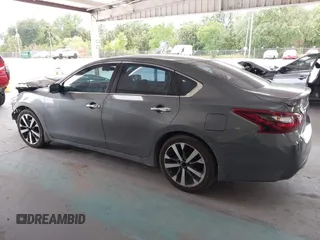 2017 Nissan Altima SL z VIN 1N4AL3AP7HC492566, wystawiony jako IAAI lot #42193702 z przebiegiem 165 566 mil mil oraz . Historia ofert i sprzedaży dostępna na DreamBid. Obrazek 14.