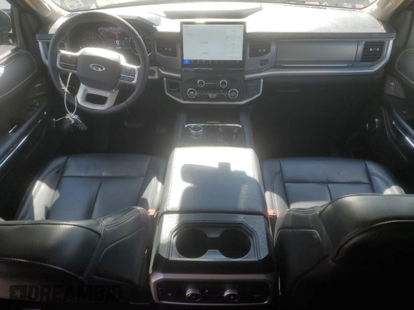 2022 Ford Expedition Max XLT z VIN 1FMJK1HT9NEA55121, wystawiony jako Copart lot #45665095 z przebiegiem 42 088 mil mil oraz Szkoda całkowita • Salvage title. Historia ofert i sprzedaży dostępna na DreamBid. Obrazek 8.