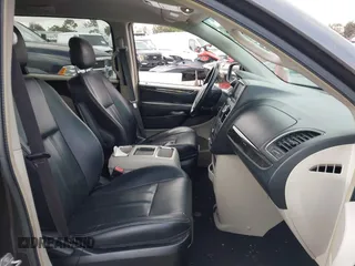 2015 Chrysler Town & Country Touring with VIN 2C4RC1BGXFR655330, listed as a IAAI auction lot 42181430 with 148,195 mi miles and . Bid and sale history available at DreamBid. Image 5.