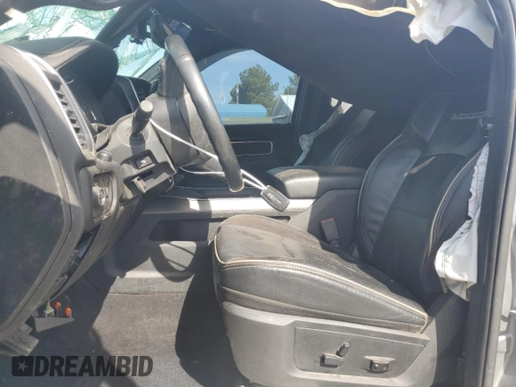 2020 Ram 2500 Laramie z VIN 3C6UR5FL2LG282784, wystawiony jako Copart lot #54198945 z przebiegiem 70 759 mil mil oraz Szkoda całkowita • Salvage title. Historia ofert i sprzedaży dostępna na DreamBid. Obrazek 7.