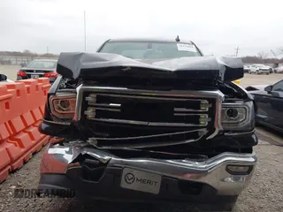 2017 GMC Sierra 1500 SLT z VIN 3GTU2NEC7HG231965, wystawiony jako IAAI lot #41154618 z przebiegiem 93 076 mil mil oraz . Historia ofert i sprzedaży dostępna na DreamBid. Obrazek 12.
